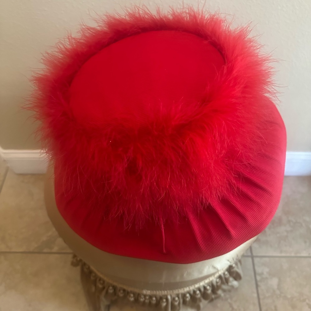 Bright red fabric and feather Whittall & Shon fabulous hat - Picture 2 of 4